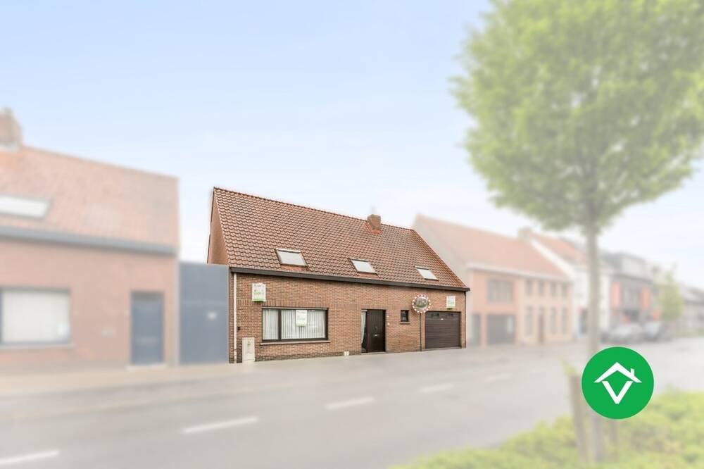 Huis te koop in Hooglede 8830 279000.00€ 3 slaapkamers 213.00m² - Zoekertje 492009
