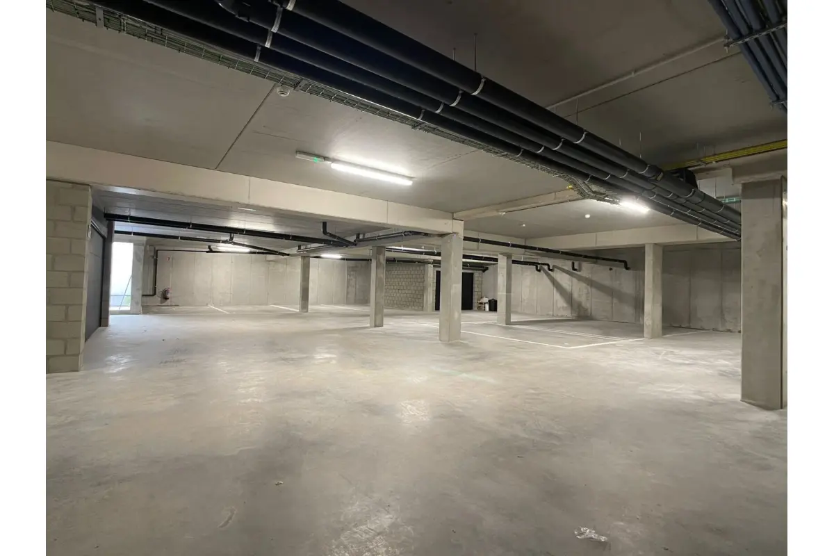 Parking & garage te  koop in Brugge 8000 28750.00€  slaapkamers m² - Zoekertje 492583
