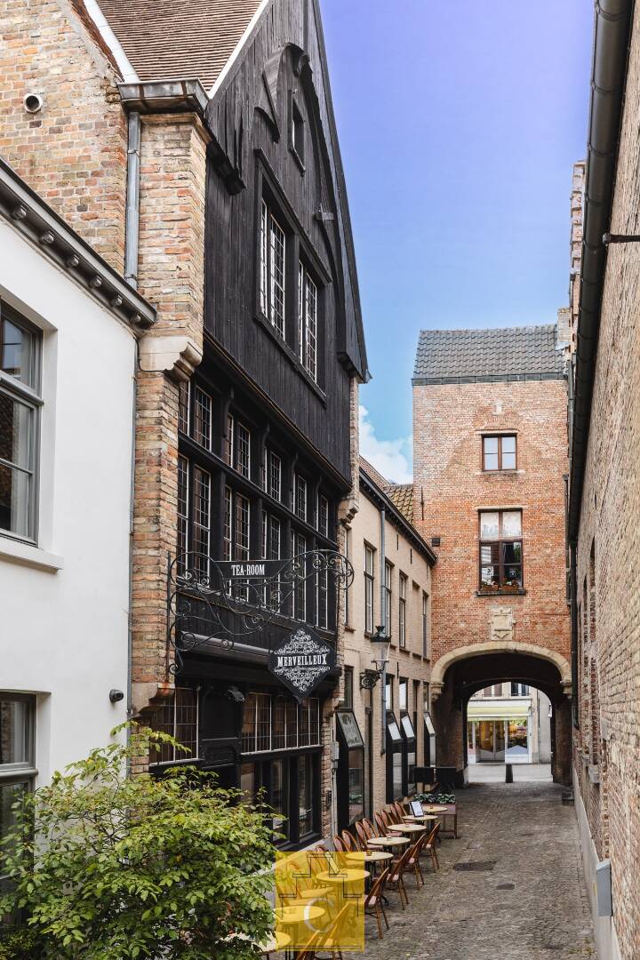 Handelszaak te koop in Brugge 8000 0.00€ 2 slaapkamers m² - Zoekertje 492970