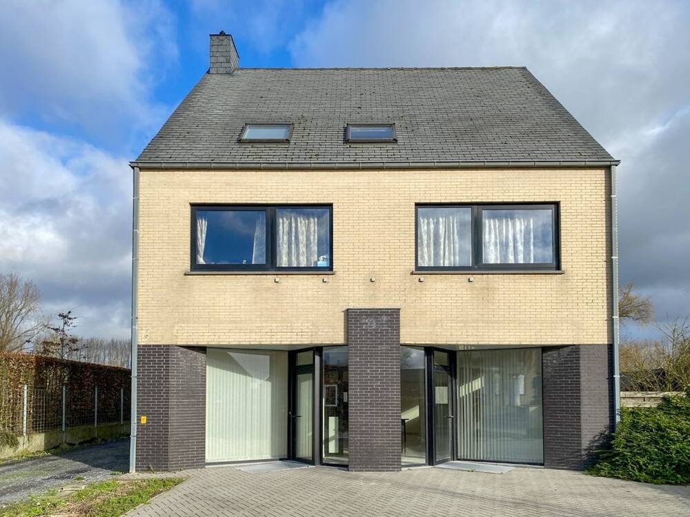 Appartement te  huur in Werken 8610 700.00€ 2 slaapkamers 138.00m² - Zoekertje 504626