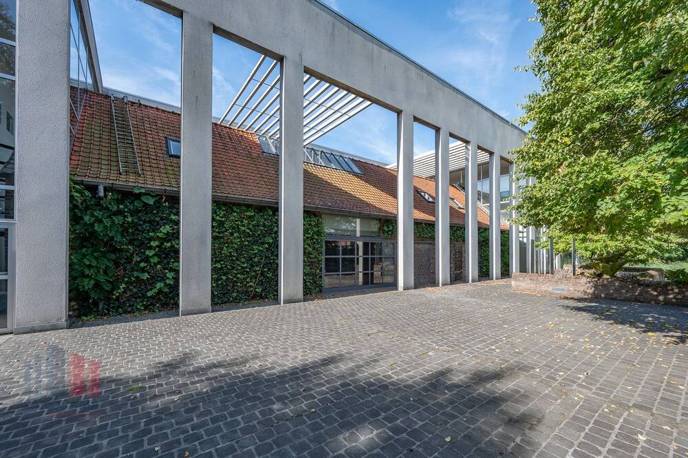 Handelszaak te koop in Roeselare 8800 1250000.00€ slaapkamers 1550.00m² - Zoekertje 504449