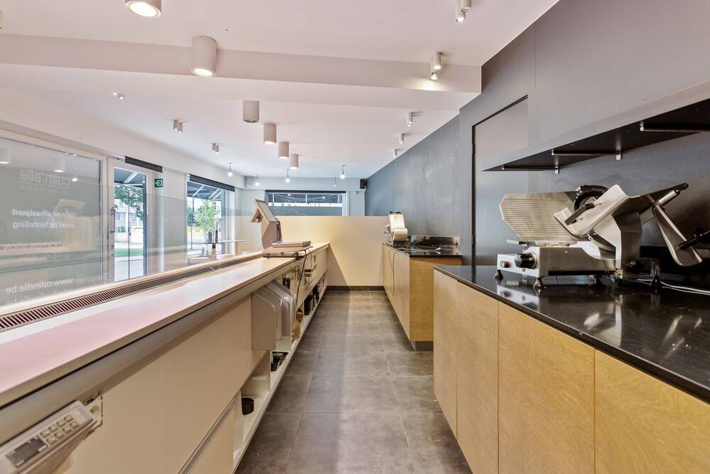 Handelszaak te in Kortrijk 8500 275000.00€ slaapkamers 210.00m² - Zoekertje 505177
