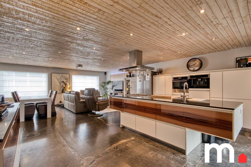 Handelszaak te  koop in Kuurne 8520 480000.00€  slaapkamers m² - Zoekertje 503575