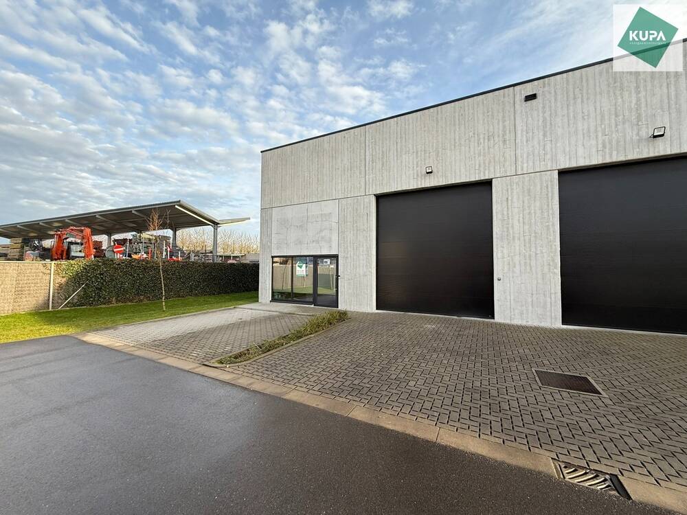 Handelszaak te huur in Waregem 8790 960.00€ slaapkamers 187.00m² - Zoekertje 503957
