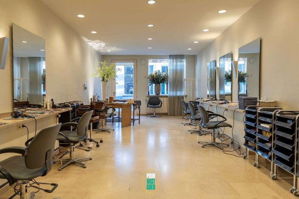 Handelszaak te koop in Brugge 8000 449000.00€ slaapkamers m² - Zoekertje 503546