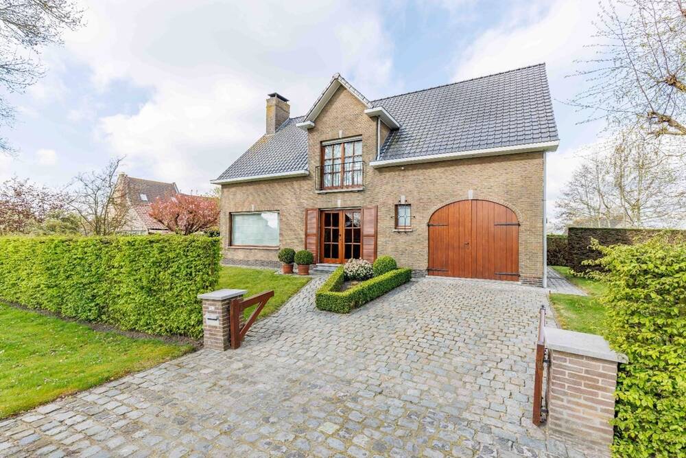Villa te in Sint-Kruis 8310 499000.00€ 4 slaapkamers 207.00m² - Zoekertje 502415