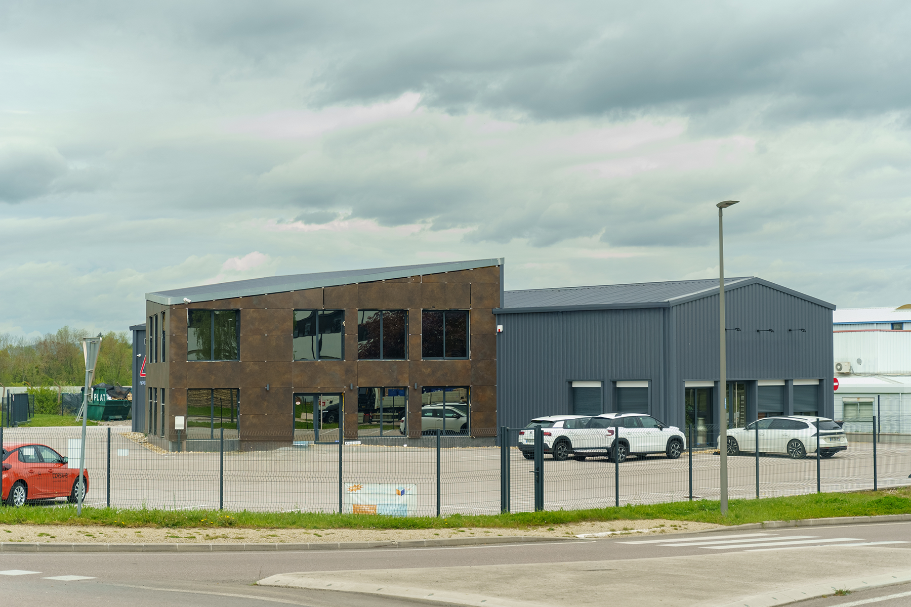 Handelszaak te koop in Kuurne 8520 875000.00€ slaapkamers 520.00m² - Zoekertje 501781