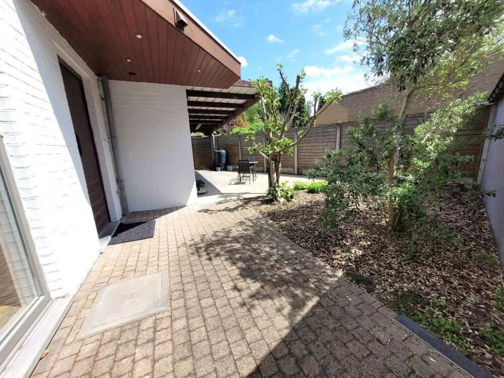 Handelszaak te in Assebroek 8310 395000.00€ 3 slaapkamers 332.00m² - Zoekertje 500927