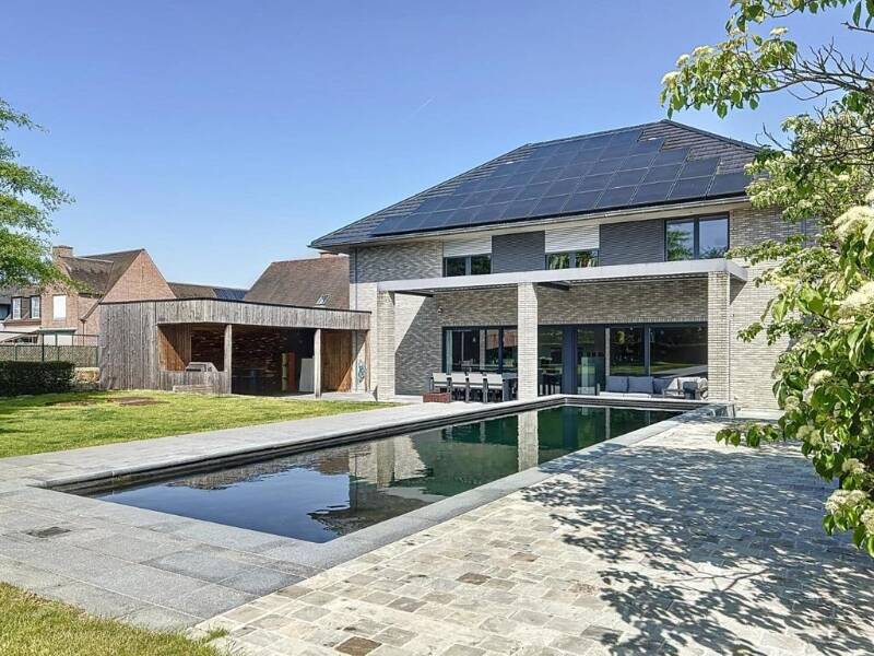 Huis te koop in Sint-Eloois-Winkel 8880 895000.00€ 5 slaapkamers 393.00m² - Zoekertje 500880