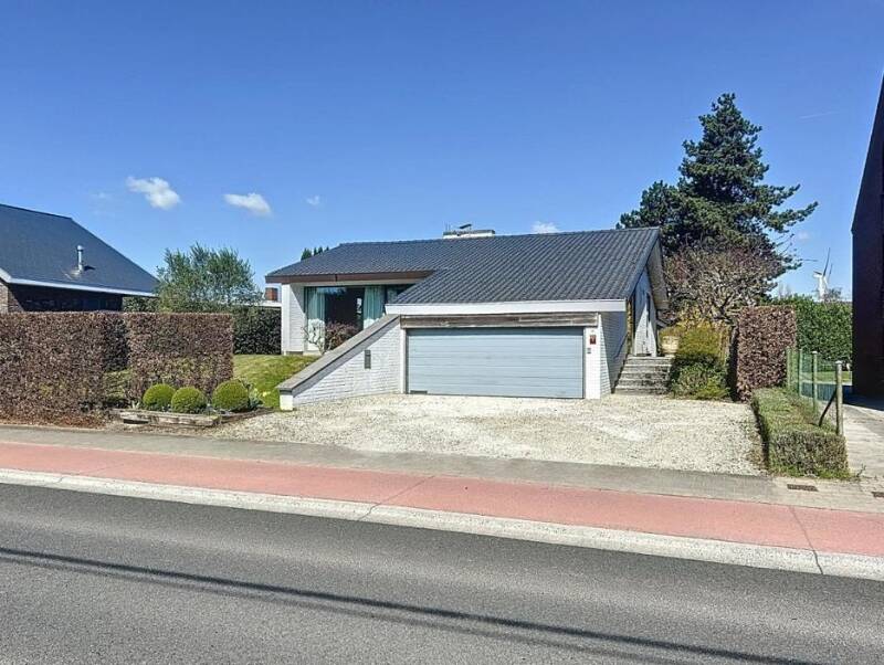Huis te koop in Roeselare 8800 445000.00€ 4 slaapkamers 215.00m² - Zoekertje 501004