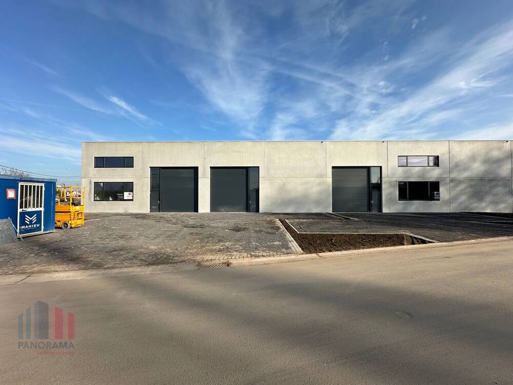 Handelszaak te koop in Vichte 8570 327664.00€ slaapkamers 215.00m² - Zoekertje 500862