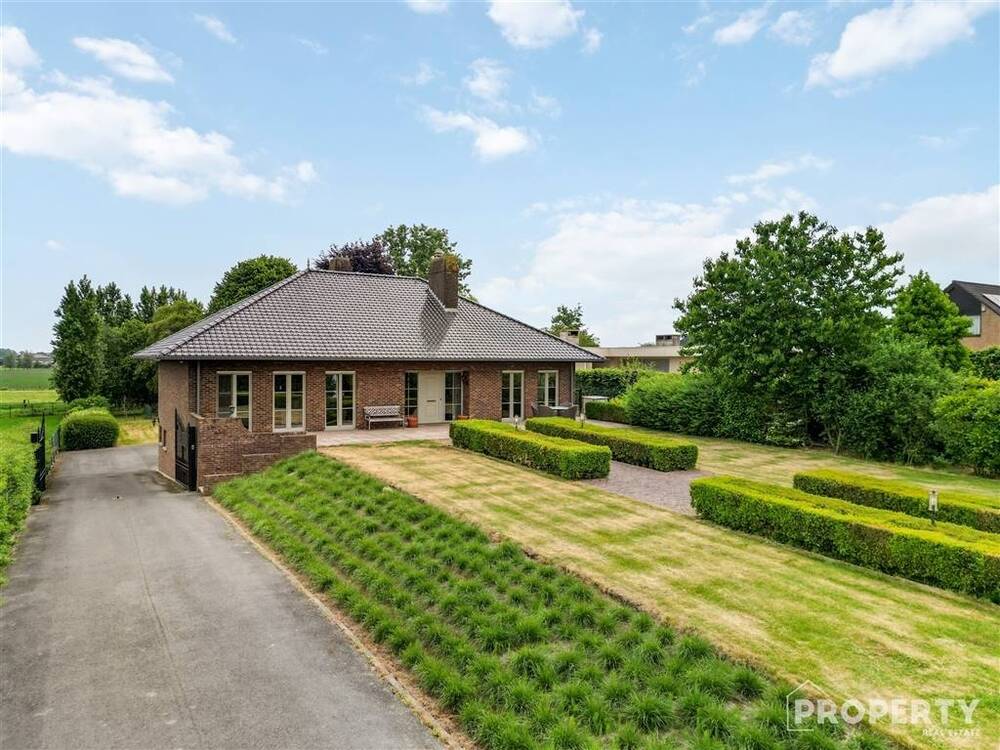 Huis te koop in Tielt 8700 729000.00€ 4 slaapkamers 260.00m² - Zoekertje 500733