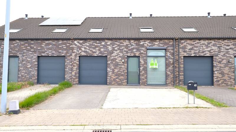 Huis te  huur in Roeselare 8800 925.00€ 3 slaapkamers 157.00m² - Zoekertje 500776