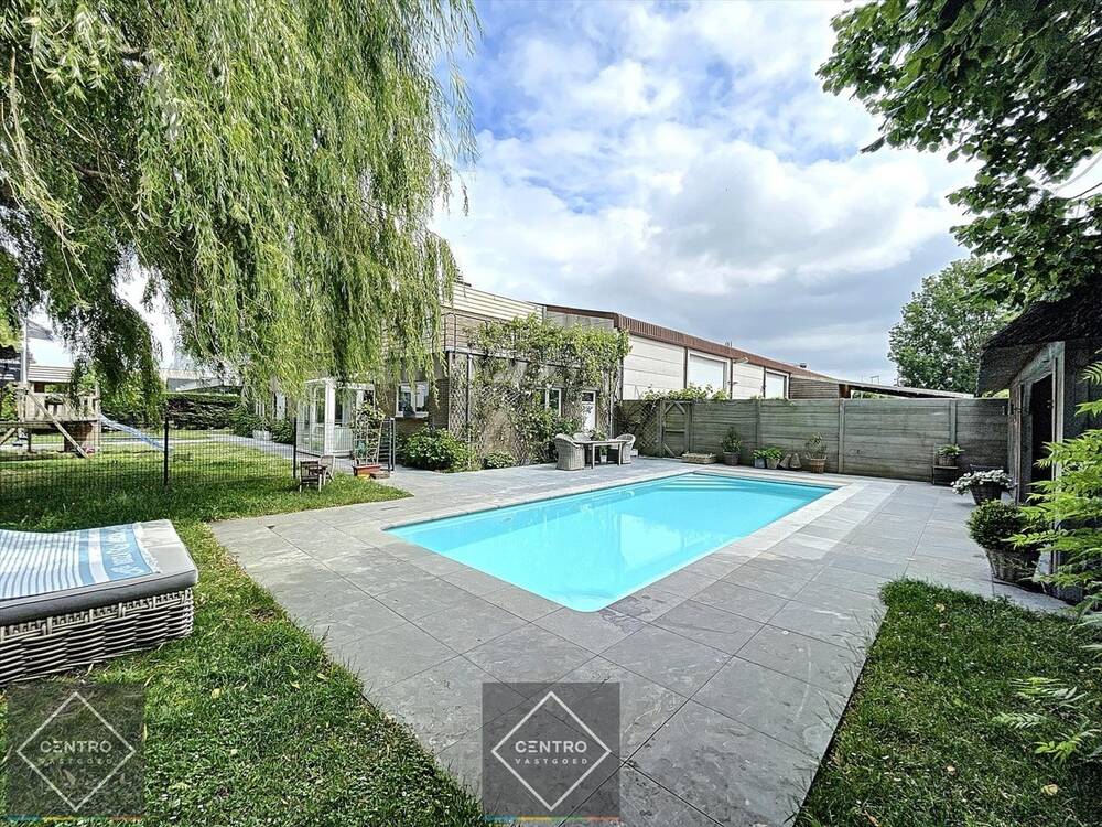 Huis te koop in Knokke-Heist 8300 1380000.00€ 4 slaapkamers 510.00m² - Zoekertje 499726