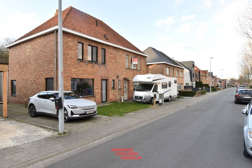 Huis te koop in Sint-Andries 8200 335000.00€ 3 slaapkamers 105.00m² - Zoekertje 499641