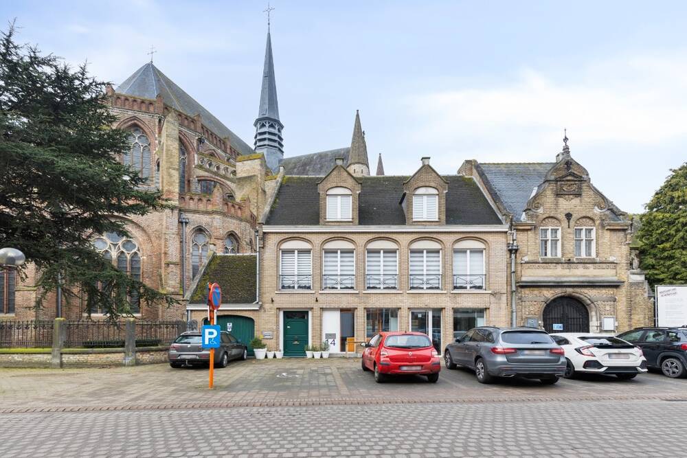 Handelszaak te koop in Veurne 8630 699000.00€ 2 slaapkamers 226.00m² - Zoekertje 498763