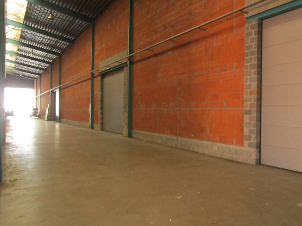 Handelszaak te huur in Ardooie 8850 695.00€ 0 slaapkamers m² - Zoekertje 498873