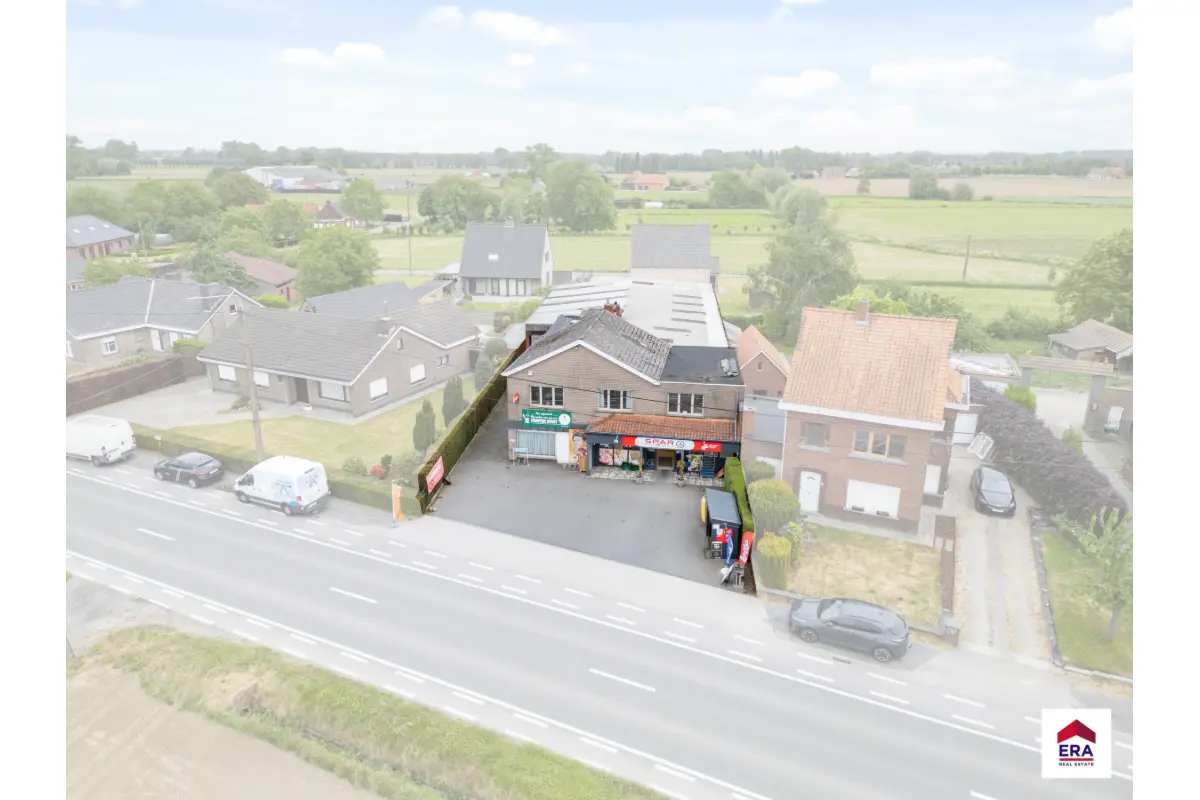 Handelszaak te  koop in Dentergem 8720 449000.00€ 3 slaapkamers 524.00m² - Zoekertje 498756
