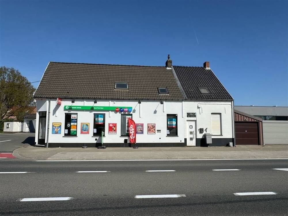 Huis te koop in Hulste 8531 275000.00€ 2 slaapkamers 216.00m² - Zoekertje 498037