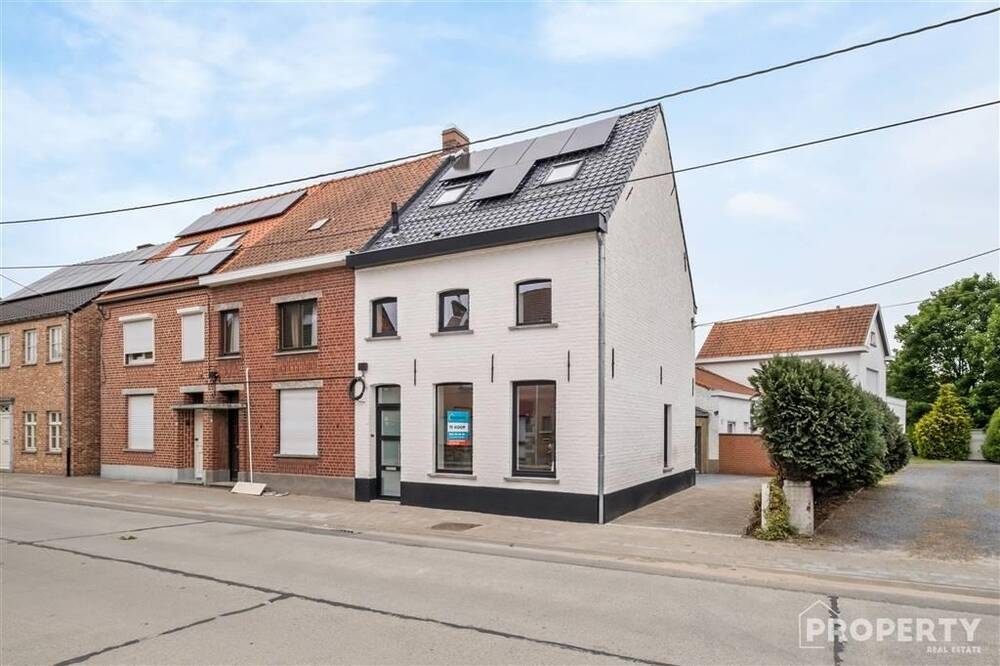 Huis te koop in Oostrozebeke 8780 349000.00€ 3 slaapkamers 145.00m² - Zoekertje 498024