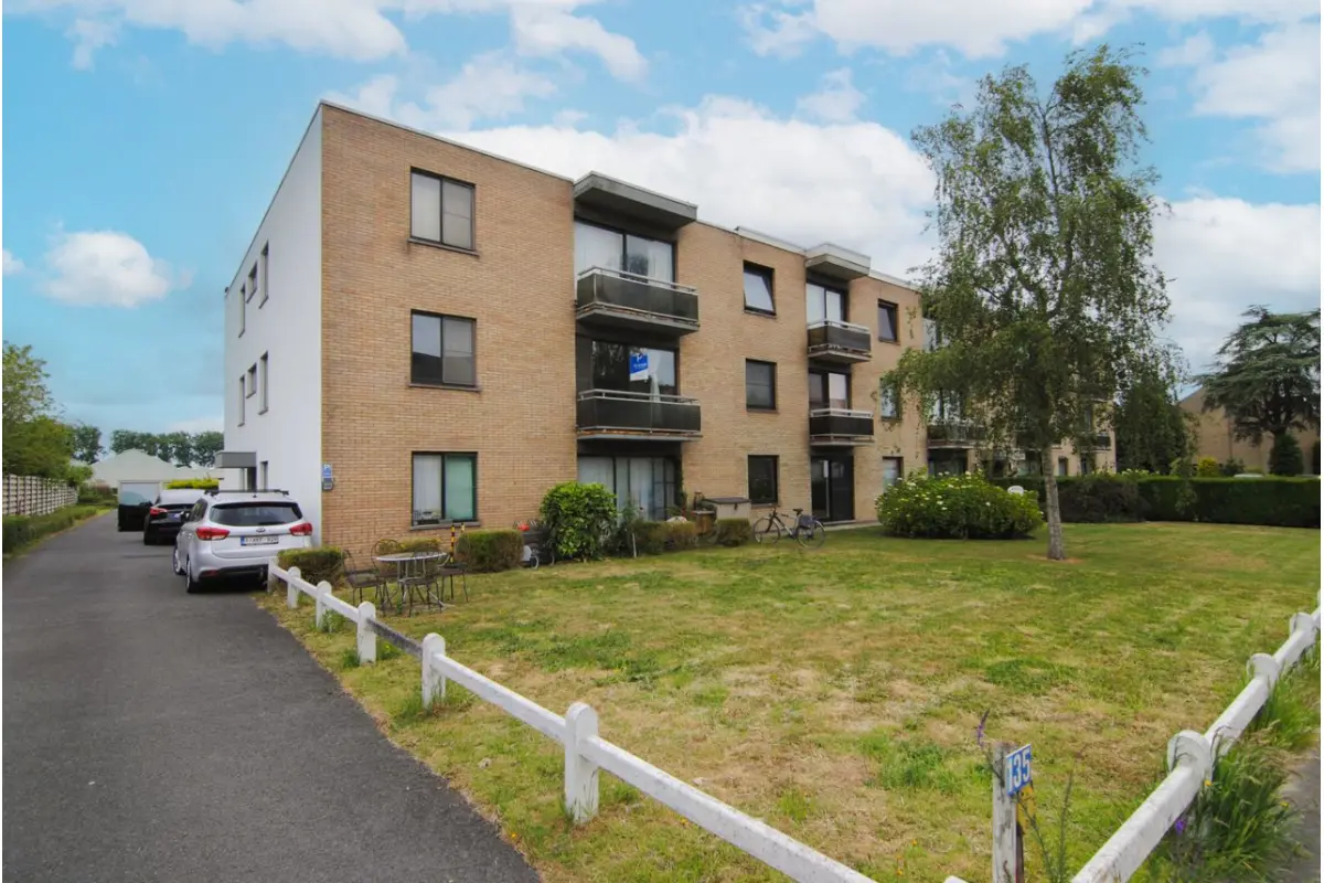 Appartement te  huur in Sint-Andries 8200 780.00€ 2 slaapkamers 75.00m² - Zoekertje 497658