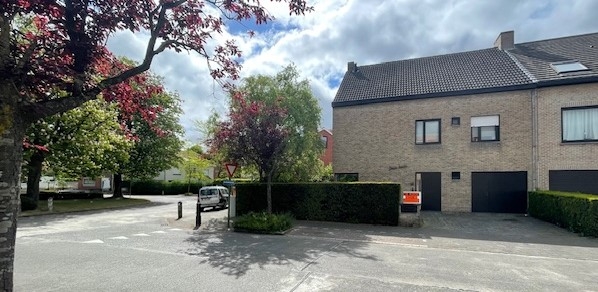 Huis te koop in Roeselare 8800 360000.00€ 5 slaapkamers 323.00m² - Zoekertje 496468