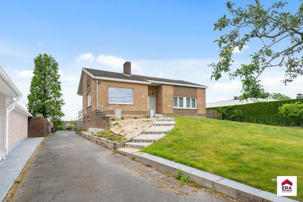 Huis te koop in Pittem 8740 385000.00€ 4 slaapkamers 375.00m² - Zoekertje 496176