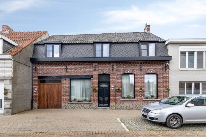 Huis te koop in Roeselare 8800 265000.00€ 4 slaapkamers 245.00m² - Zoekertje 496300