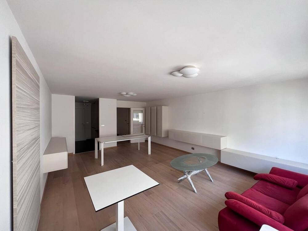 Appartement te  huur in Oostende 8400 900.00€ 2 slaapkamers m² - Zoekertje 496320
