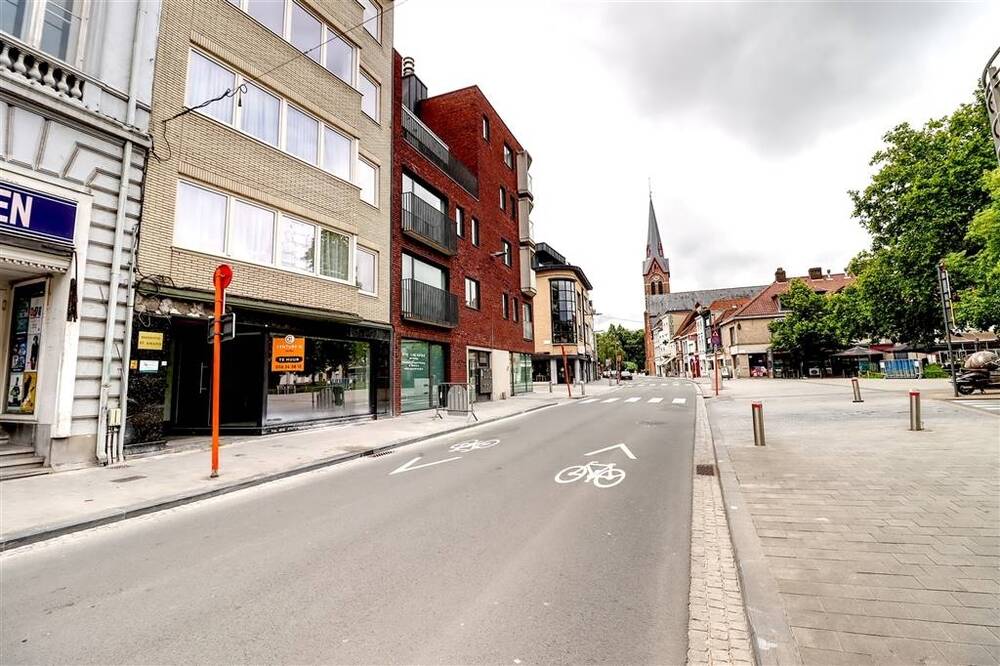 Appartement te huur in Kortrijk 8500 950.00€ 2 slaapkamers m² - Zoekertje 496473