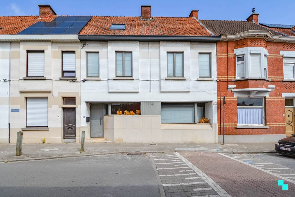 Huis te koop in Roeselare 8800 339000.00€ 5 slaapkamers 246.00m² - Zoekertje 495072