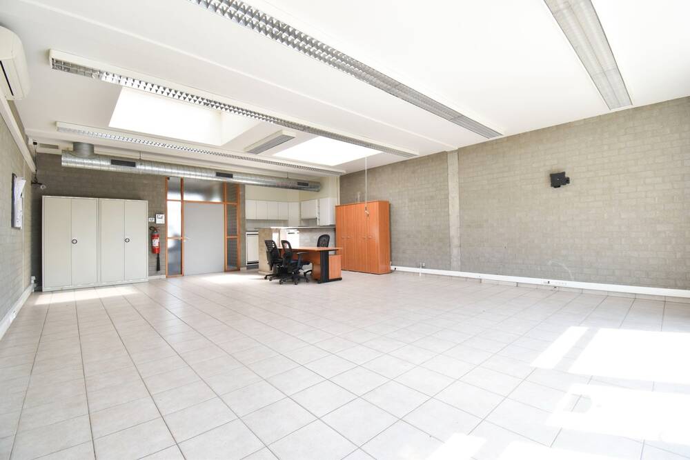 Handelszaak te koop in Moorslede 8890 175000.00€ slaapkamers m² - Zoekertje 495219
