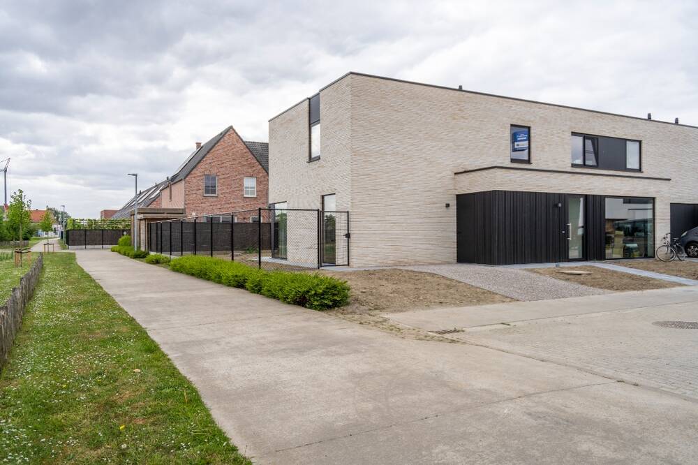 Huis te koop in Roeselare 8800 415000.00€ 3 slaapkamers m² - Zoekertje 495141