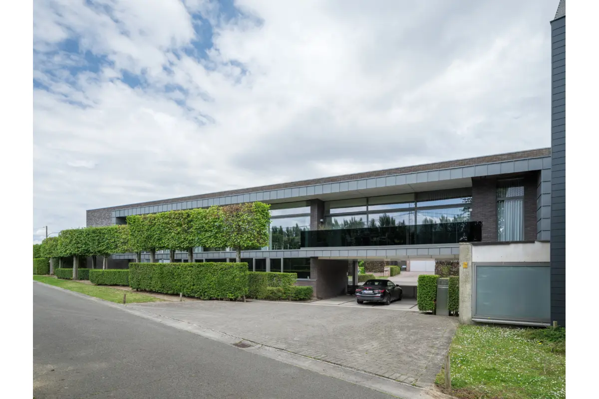 Handelszaak te  koop in Kuurne 8520 1150000.00€  slaapkamers 450.00m² - Zoekertje 495468