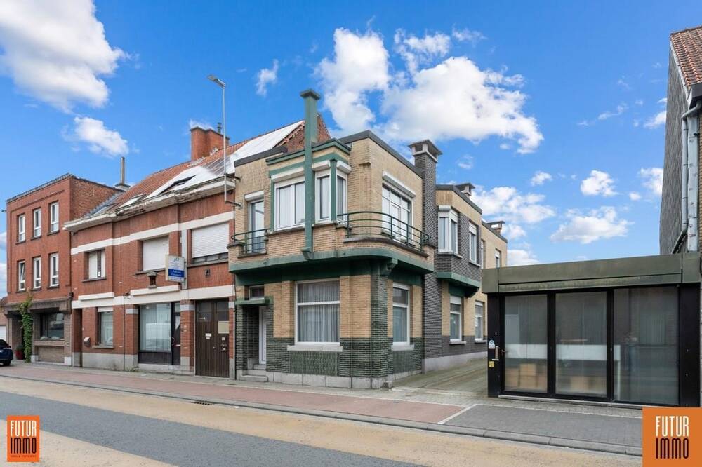 Huis te koop in Roeselare 8800 329000.00€ 5 slaapkamers 262.00m² - Zoekertje 495512