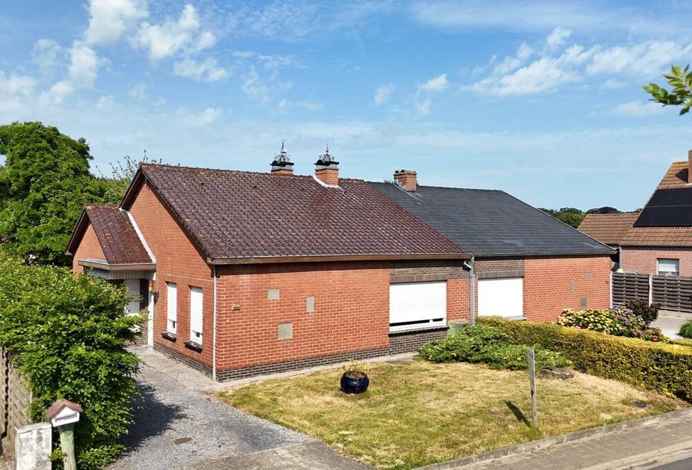 Huis te koop in Ichtegem 8480 245000.00€ 3 slaapkamers m² - Zoekertje 505976