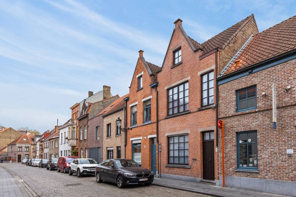 Huis te  koop in Brugge 8000 324800.00€ 3 slaapkamers 139.00m² - Zoekertje 506034