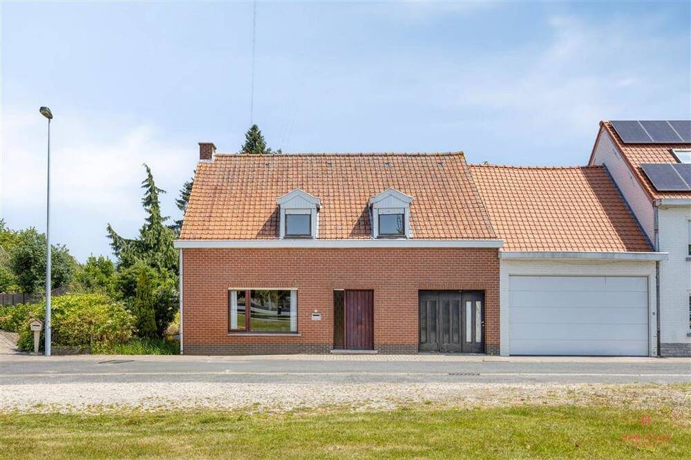 Huis te koop in Wielsbeke 8710 215000.00€ 4 slaapkamers 133.00m² - Zoekertje 506421