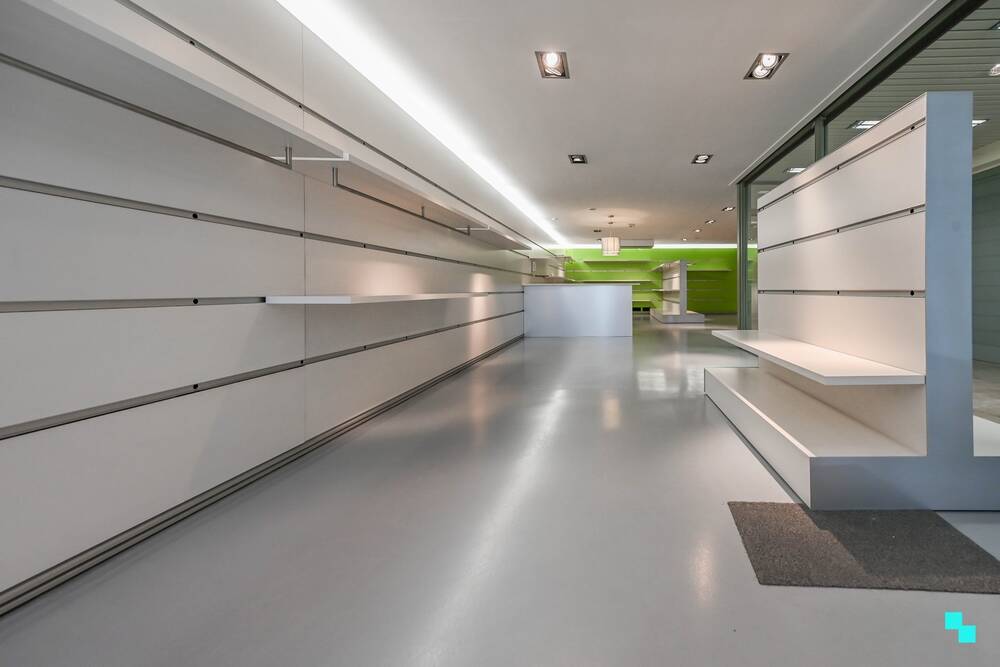 Handelszaak te huur in Izegem 8870 795.00€ slaapkamers 208.00m² - Zoekertje 506214