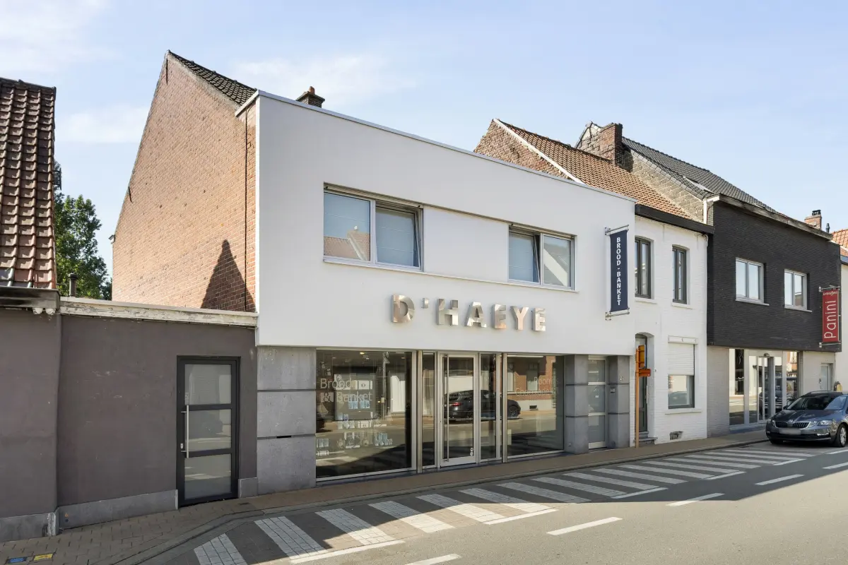 Handelszaak te  koop in Meulebeke 8760 495000.00€  slaapkamers 440.00m² - Zoekertje 506447