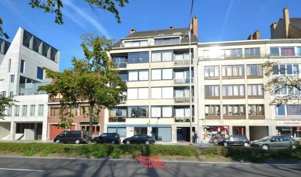 Duplex te huur in Brugge 8000 995.00€ 3 slaapkamers m² - Zoekertje 506135