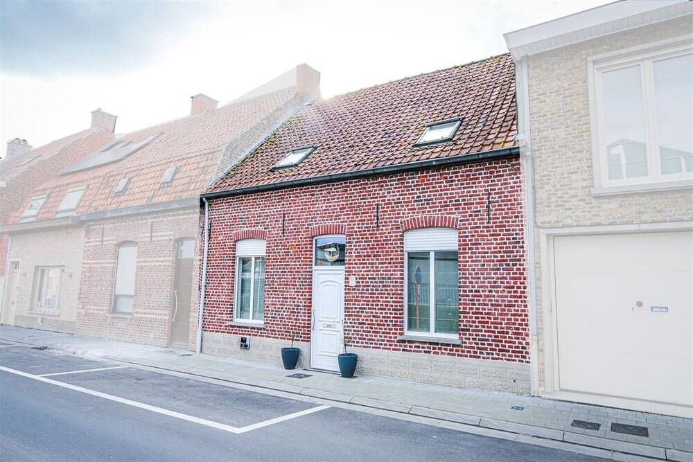 Huis te koop in Ardooie 8850 220000.00€ 3 slaapkamers m² - Zoekertje 506330