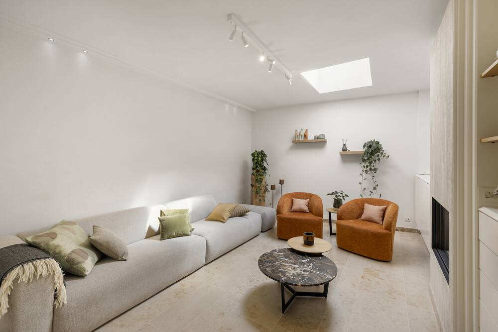 Mixgebouw te  koop in Meulebeke 8760 495000.00€ 5 slaapkamers 440.00m² - Zoekertje 506451