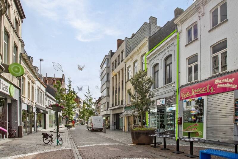 Handelszaak te koop in Roeselare 8800 340000.00€ 3 slaapkamers 200.00m² - Zoekertje 507726