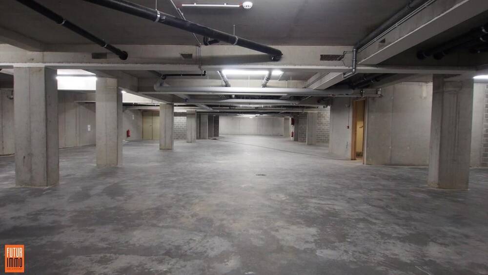 Parking & garage te  huur in Sint-Kruis 8310 60.00€  slaapkamers m² - Zoekertje 507650