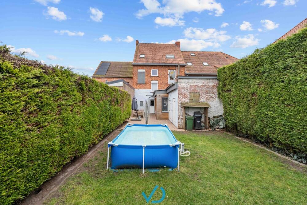 Huis te  koop in Zuidschote 8904 299000.00€ 4 slaapkamers 225.00m² - Zoekertje 507832