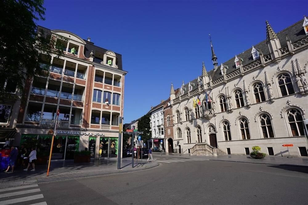 Appartement te  huur in Kortrijk 8500 1350.00€ 2 slaapkamers 100.00m² - Zoekertje 507712