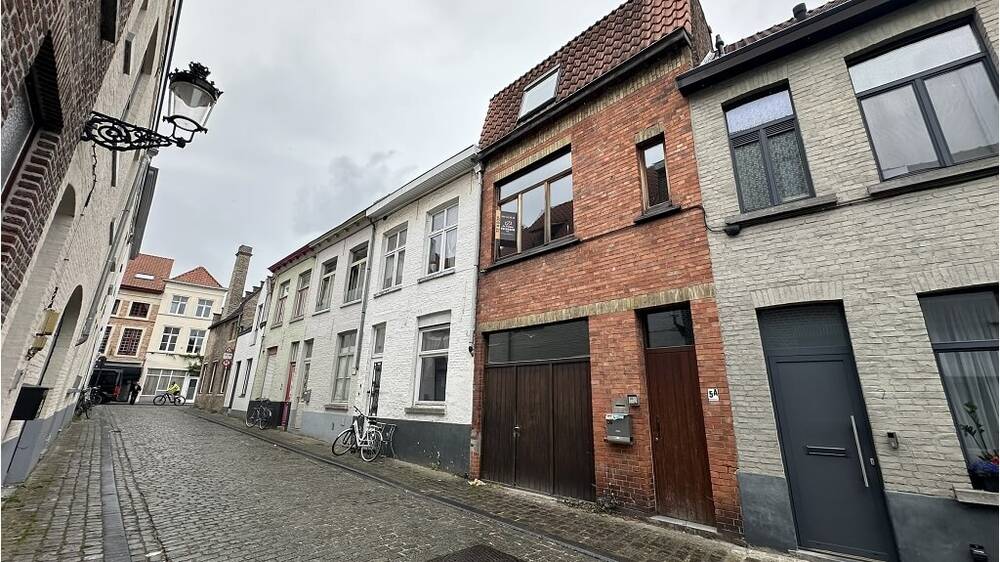 Huis te  koop in Brugge 8000 295000.00€ 2 slaapkamers 176.00m² - Zoekertje 509236