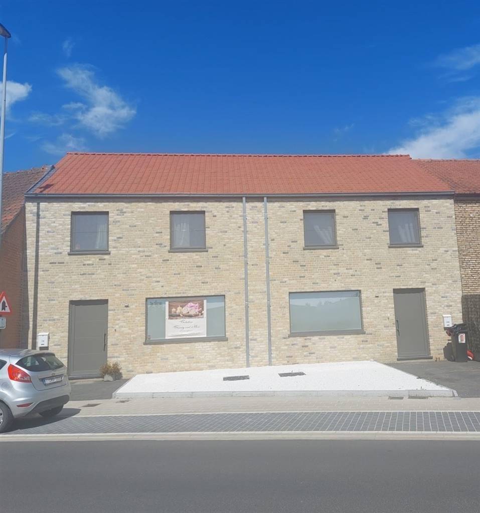 Huis te  huur in Roesbrugge-Haringe 8972 750.00€ 3 slaapkamers 104.00m² - Zoekertje 509112
