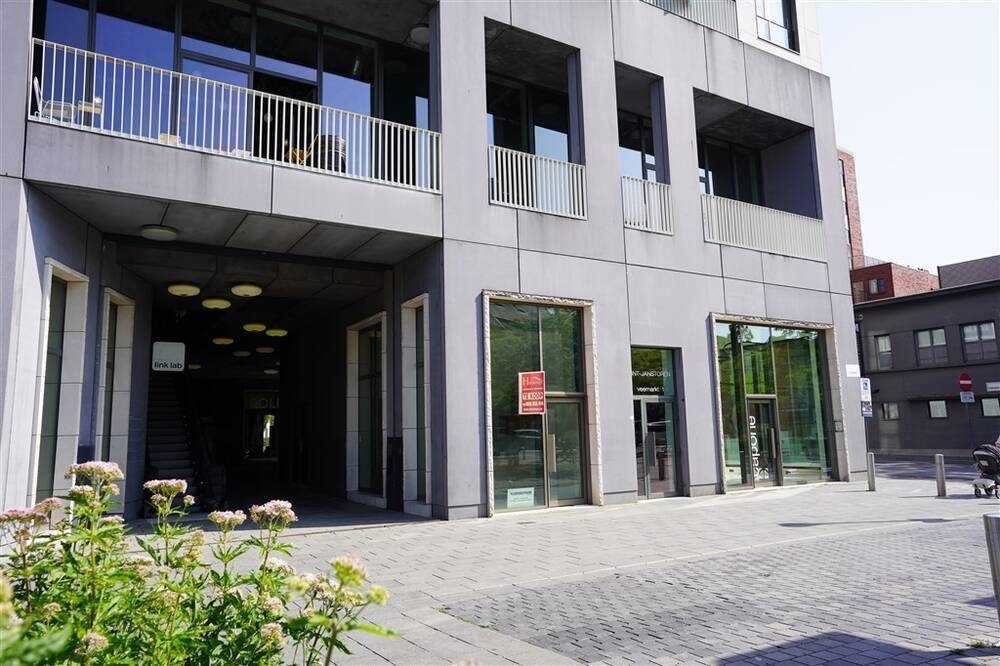 Handelszaak te  koop in Kortrijk 8500 59500.00€  slaapkamers m² - Zoekertje 509537